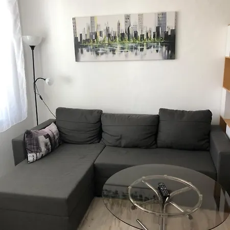 Hroncova, Near Centre And Park, Quiet Location Appartement Košice