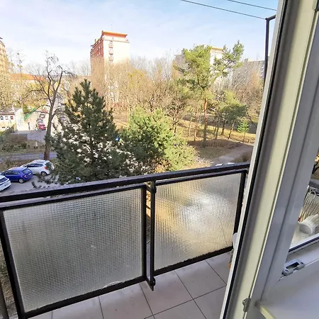 Hroncová, Near Centre&park, Quiet Location Apartamento Košice